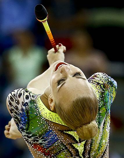 Трудно представить, что на турнире по художественной гимнастике в борьбу за золото между Яной Кудрявцевой (на фото) и Маргаритой Мамун может вмешаться кто-то еще