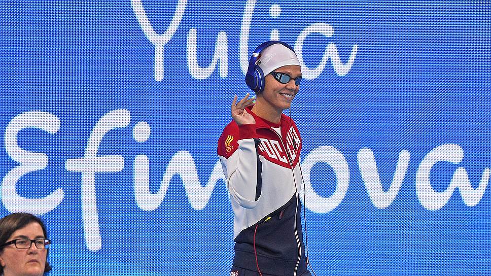 В комбинированной эстафете Юлия Ефимова после своей стометровки брассом вывела сборную России на первое место