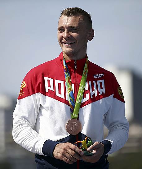 Роман Аношкин стал третьим в соревнованиях байдарок-одиночек на дистанции 1000 м

