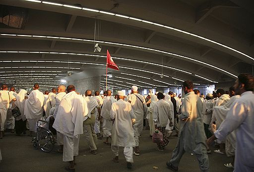 10.12.2008 Более двух миллионов мусульман прибыли на хадж в святые места Мекки и Медины в Саудовской Аравии