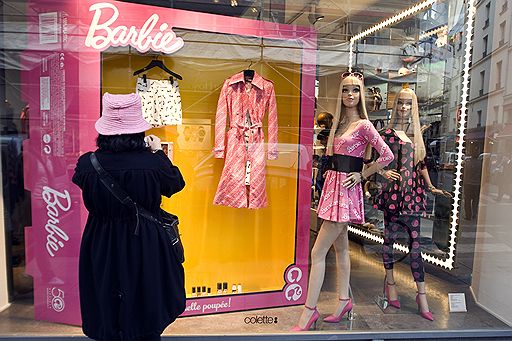 09.03.2009 В США празднуют 50-летний юбилей самой знаменитой в мире куклы Барби