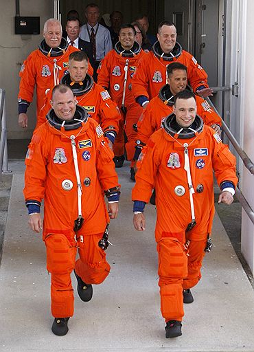 15.03.2009 На мысе Канаверал с семью астронавтами на борту стартовал шаттл &quot;Дискавери&quot;