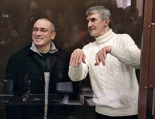 Михаил Ходорковский (слева) и Платон Лебедев