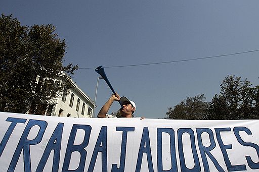16.04.2009 В Чили состоялись многочисленные демонстрации. Около 12 тыс. человек выразили протест против массовых увольнений, которые происходят на предприятиях страны