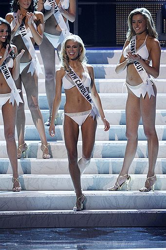 19.04.2009 Победительницей конкурса красоты &quot;Мисс США-2009&quot; стала 22-летняя Кристен Далтон из Северной Каролины