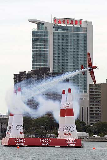 13-14 июня в Виндзоре (Канада) состоялся этап чемпионата мира Red Bull Air Race 2009, в котором приняли участие пятнадцать лучших в мире пилотов, прибывших с разных концов света