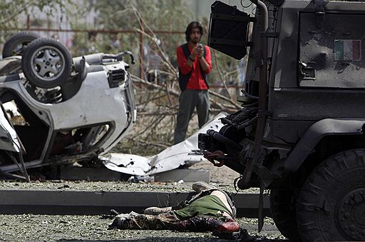 17.09.2009 В Кабуле, рядом с посольствами США и Великобритании, прогремел мощный взрыв. Погибли 16 человек