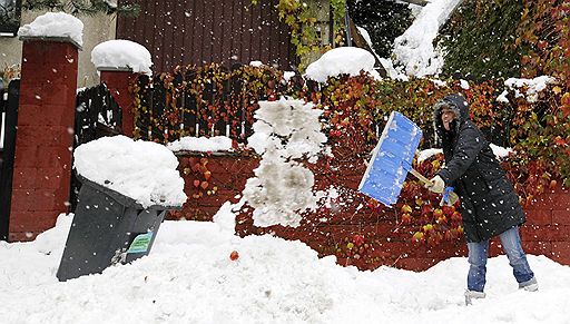 15.10.2009 На Польшу, Чехию и Германию обрушился снегопад. В результате сильного ветра поломаны тысячи деревьев, несколько районов остались без энергоснабжения