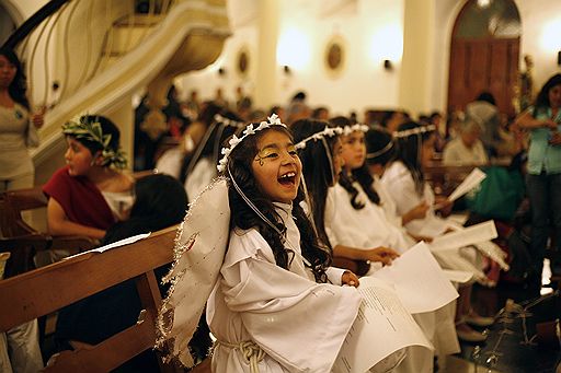 В ночь с 24 на 25 декабря миллионы католиков, протестантов и часть православных верующих всего мира отпраздновали Рождество Христово по григорианскому календарю. Чили