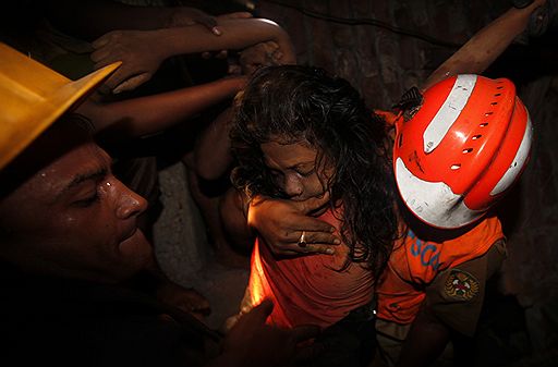 01.06.2010 В городе Дакка обрушилось пятиэтажное жилое здание. В результате погибли 14 человек, шестеро получили ранения