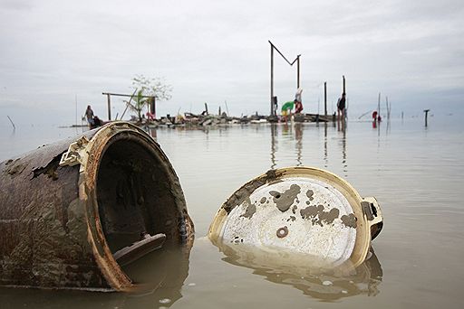 02.11.2010 В результате сезонных наводнений в северных и центральных провинциях Таиланда погибло более 100 человек. Всего в зоне стихийного бедствия оказались 3,7 млн человек. Правительство страны выделило около $10 млн на оказание гуманитарной помощи
