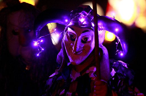 C 14 по 16 марта в швейцарском Базеле проходит ежегодный карнавал Fasnacht, главным атрибутом которого являются расписные фонари. Карнавал проходит с XVI века
