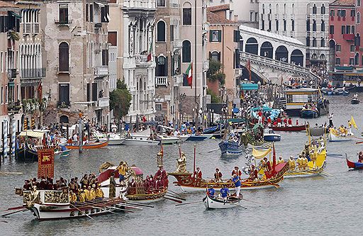 04.09.2011 В Венеции каждый год в сентябре проводится историческая регата