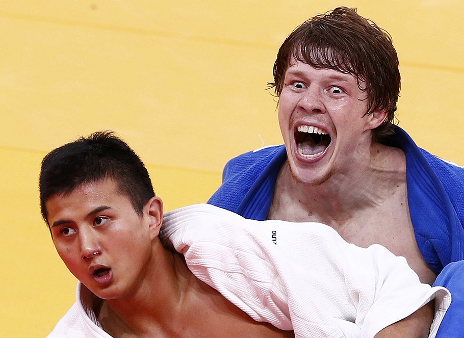 Иван Нифонтов (в синем), дзюдо, до 81 кг, бронзовая медаль