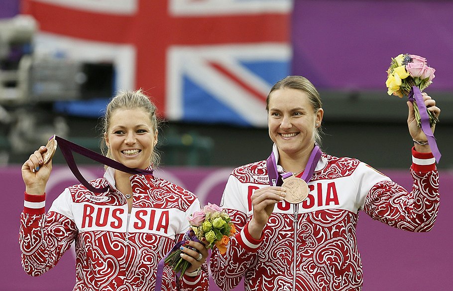 Мария Кириленко (слева), Надежда Петрова, парный теннис, бронзовые медали