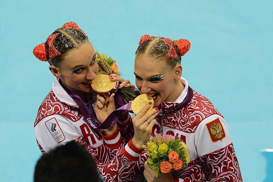 Наталья Ищенко и Светлана Ромашина, синхронное плавание, дуэты, золотые медали