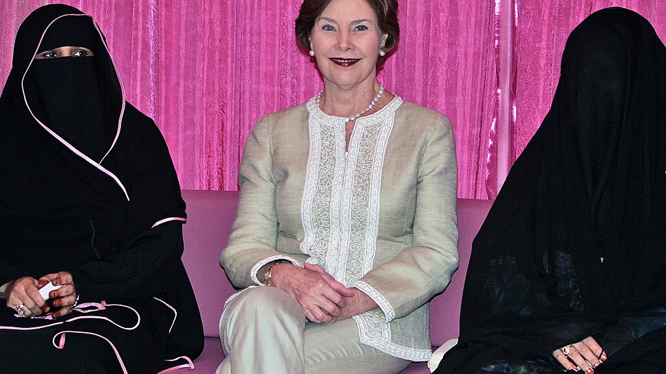 Супруга бывшего президента США Лора Буш в гостях в Объединенных Арабских Эмиратах