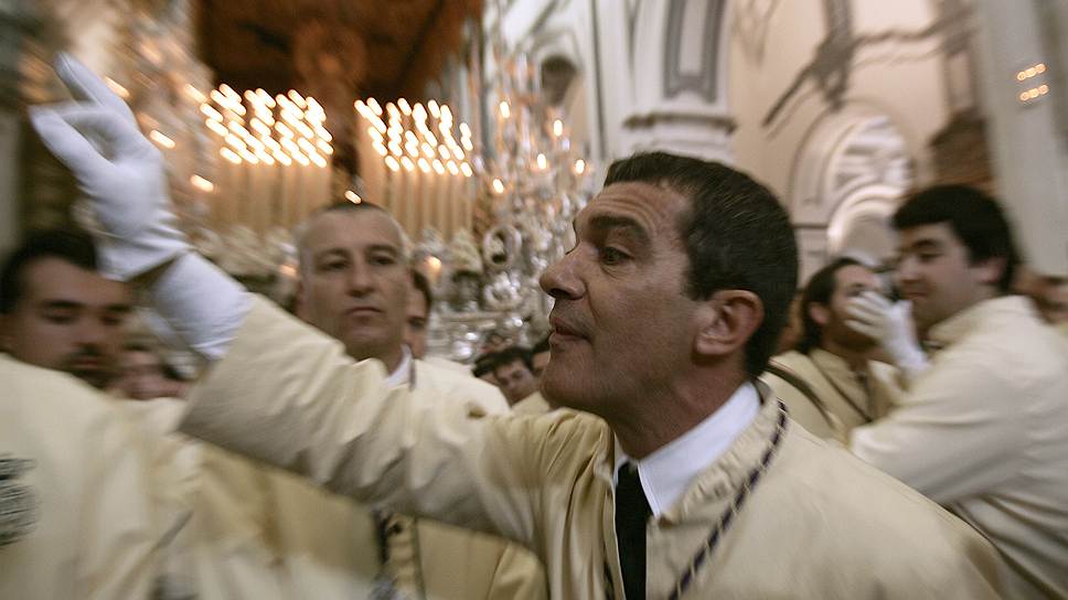 Антонио Бандерас принимает участие в спектакле в Малаге перед началом Страстной недели