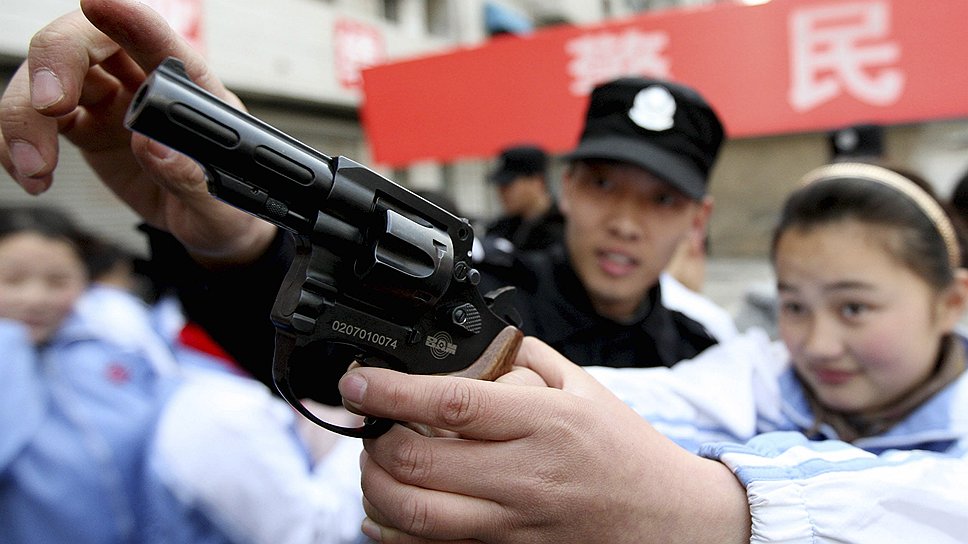 Тренировка штурмовой группы SWAT. Китай