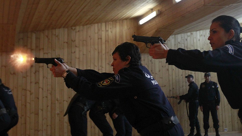 Учения по стрельбе службы телохранителей. Алжир
