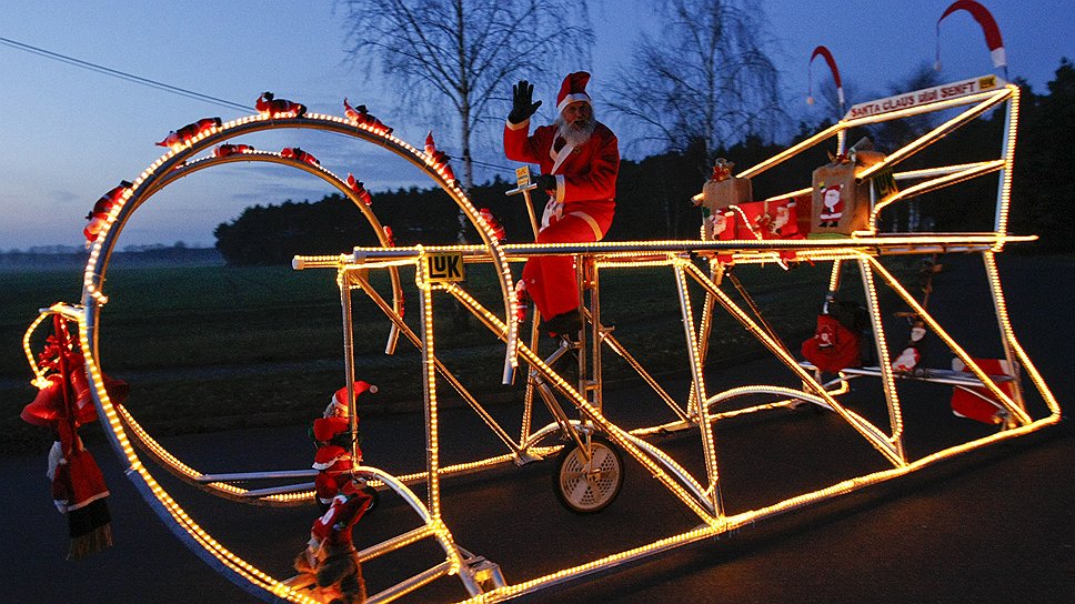 Велосипед, стилизованный под сани Санта-Клауса