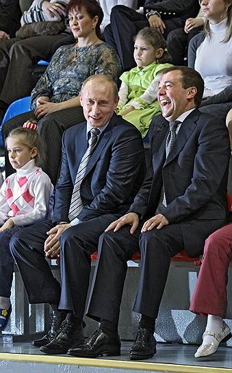 Президент РФ Владимир Путин и премьер-министр Дмитрий Медведев 