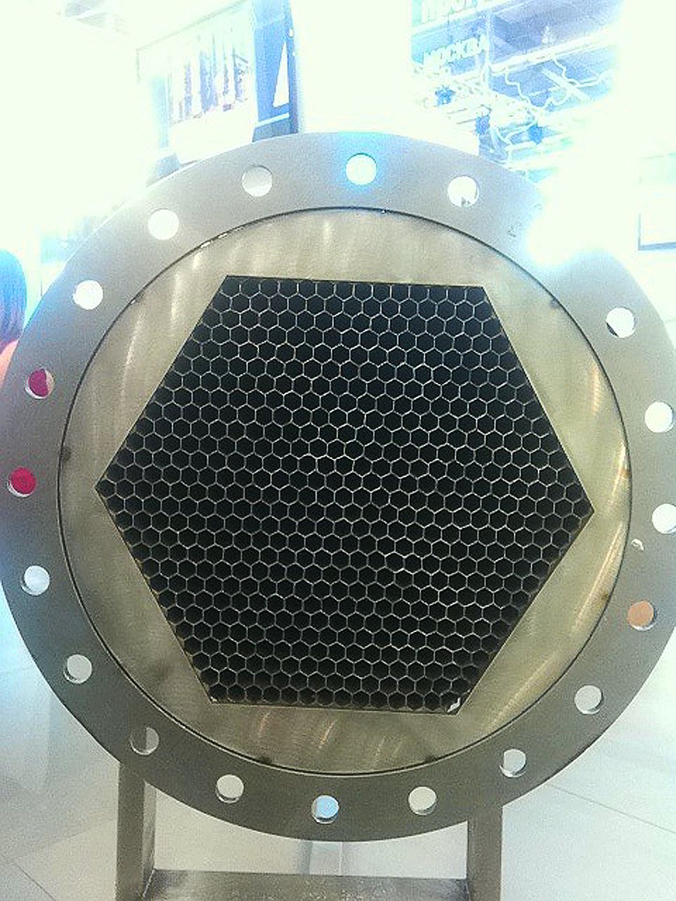 Оборудование по технологии Spin-Cell было представлено на выставке ИННОПРОМ-2012, г. Екатеринбург