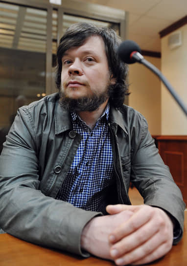 Константин Лебедев (родился в 1979 году), помощник Сергея Удальцова. Обвинялся в подготовке массовых беспорядков. Признал вину. Был приговорен к 2,5 годам лишения свободы в колонии общего режима. 24 апреля 2014 года освобожден по УДО