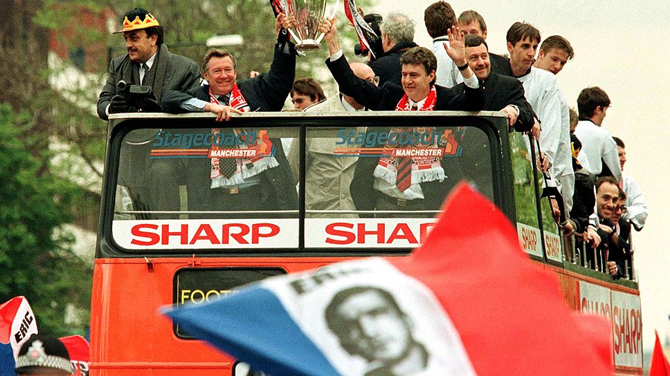 После завоевания Кубка Англии и Кубка английской лиги, 12 мая 1996 года