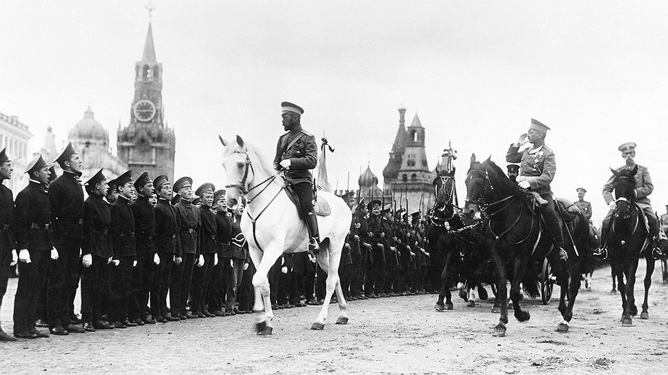 Николай II принимает участие в торжествах, посвященных празднованию 100-летия Отечественной войны 1812 года 