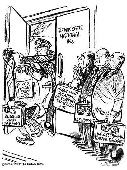 Карикатура по Уотергейтскому делу, изображающая как полиция выгоняет из штаба кандидата в президенты от Демократической партии «шпиона» и администрацию Ричарда Никсона