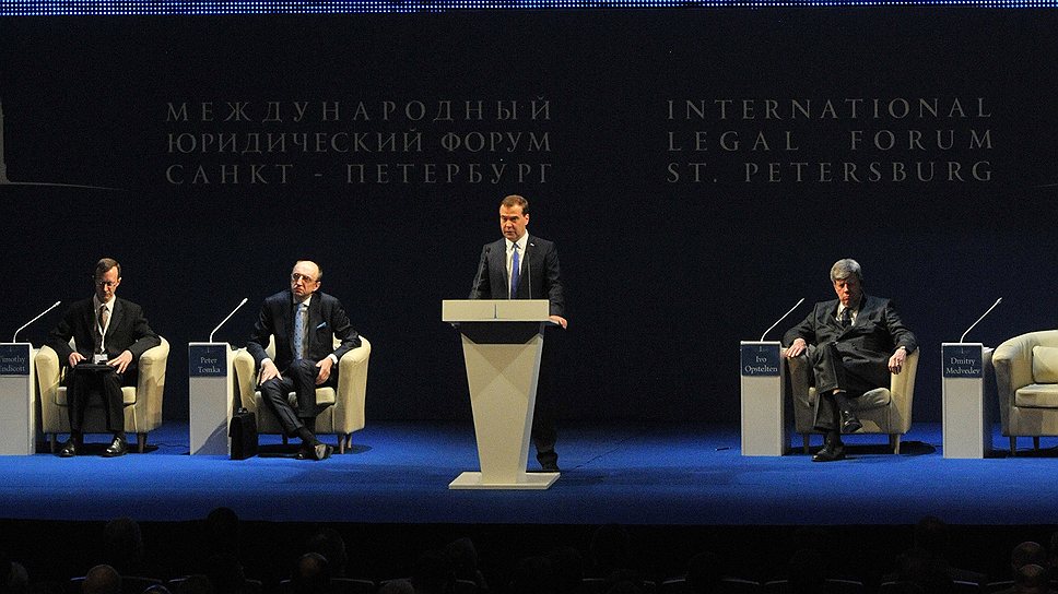 Председатель правительства России Дмитрий Медведев 