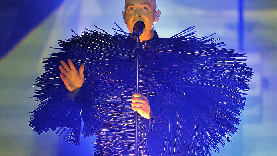 Участник британской поп-группы Pet Shop Boys Нил Теннант 