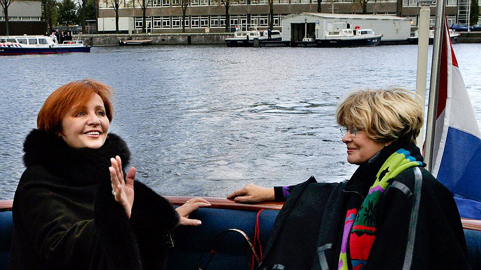 Людмила Путина и актриса Марина Неелова в Амстердаме. 2005 год