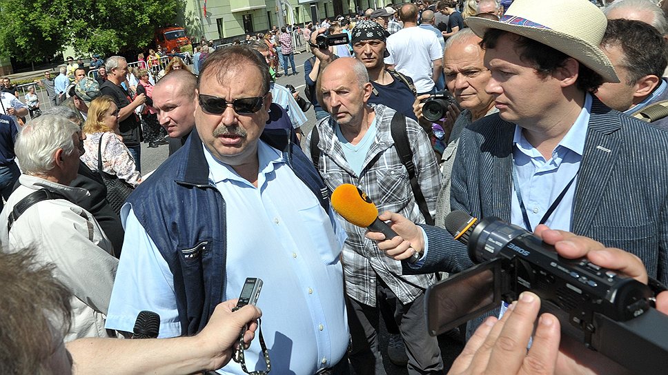 Геннадий Гудков на акции оппозиции