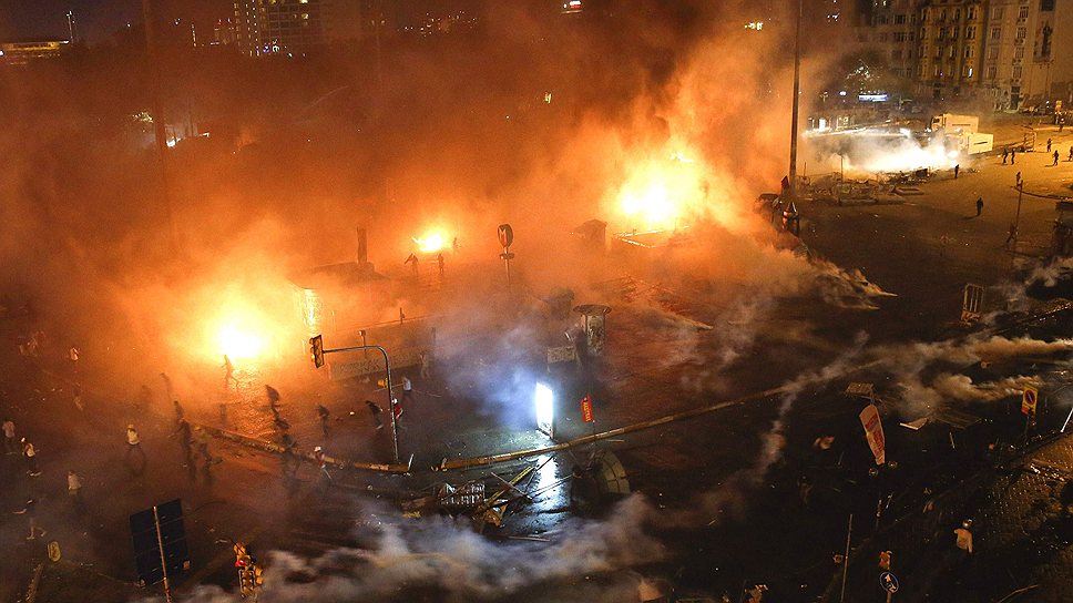 Беспорядки на площади Таксим в Стамбуле