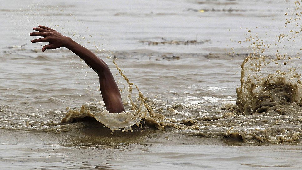 Столица Индии Нью-Дели оказалась в критической ситуации из-за разлива притока Ганга — реки Ямуна