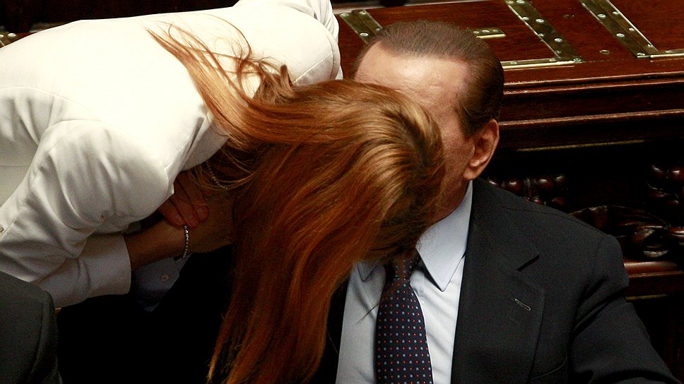 Сильвио Берлускони и министр туризма Брамбилла Микела Виттория 