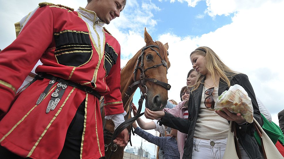 Москвичи могут максимально приблизиться к военно-прикладным видам конного спорта