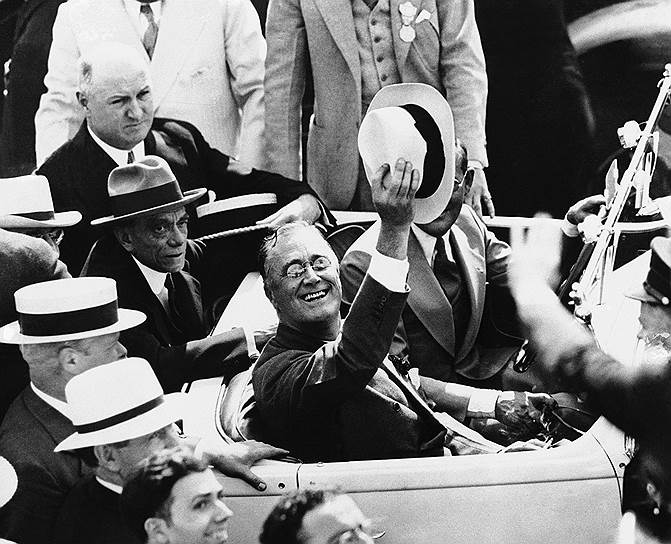 1932 год. Во время выдвижения своей кандидатуры на пост президента США от Демократической партии Франклин Делано Рузвельт (на фото) впервые употребил термин «новый курс»