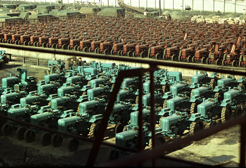 1958 год. Харьковский тракторный завод выпустил свой 500-тысячный трактор