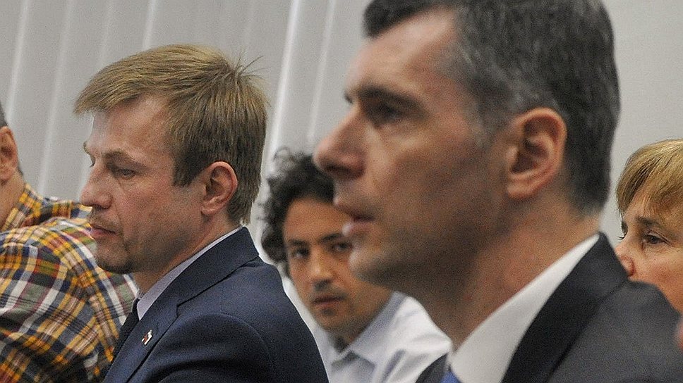 Лидер «Гражданской платформы», предприниматель Михаил Прохоров (справа) и мэр Ярославля Евгений Урлашов