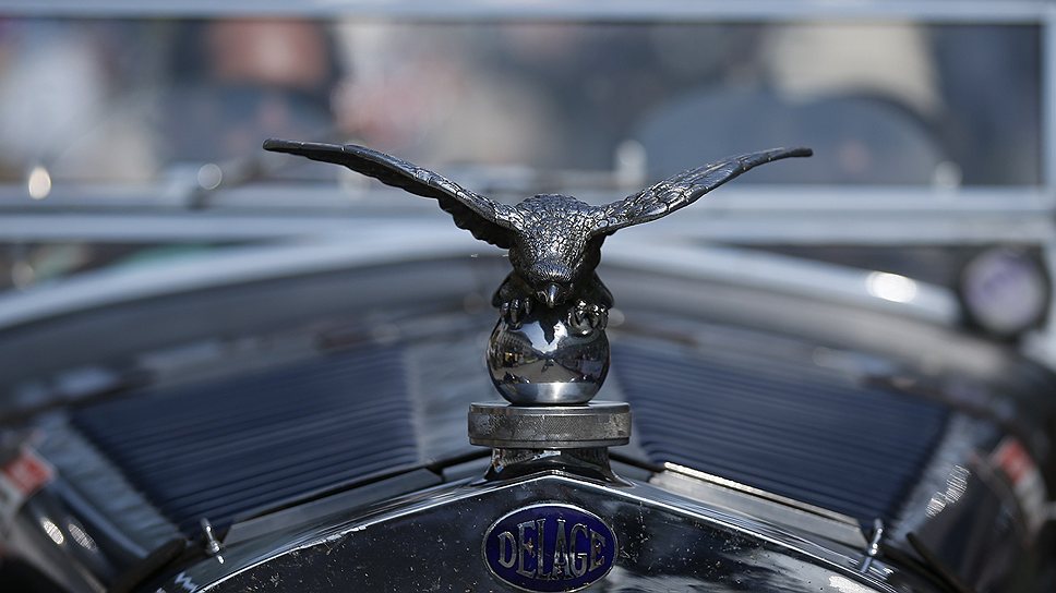 На фото французский Delage D8S 1931 года. В 1935 году компания Луи Деляжа, выпускавшая гоночные и представительские машины, была принудительно выкуплена фирмой Delahaye, а 1953 году окончательно прекратила свое существование