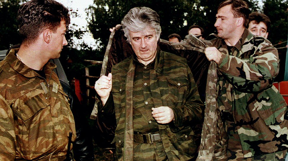 21 июля 2008 года в Белграде был арестован первый президент Республики Сербской (1992–1996) Радован Караджич. Трибунал выдвинул против него обвинения по 11 пунктам, в том числе в геноциде, преднамеренных убийствах, политических преследованиях, терроризировании гражданского населения. 28 июня 2012 года обвинение в геноциде на территории боснийских городов было снято за недостатком доказательств. 24 марта 2016 года МТБЮ признал Радована Караджича виновным по 10 пунктам обвинения и приговорил экс-главу Сербии к 40 годам тюремного заключения. В частности, суд признал его виновным в организации массового убийства мусульман в Сребренице в 1995 году.
