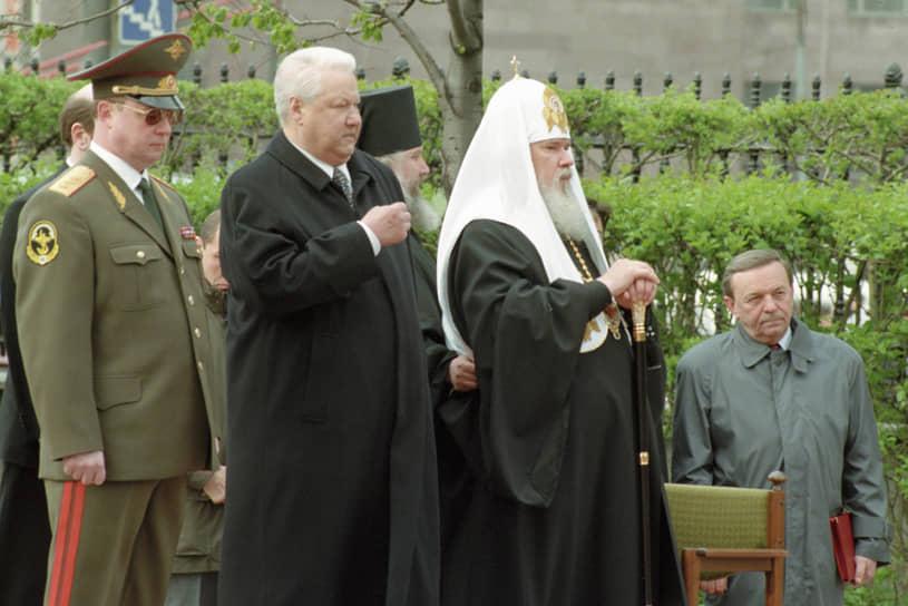 1997 год. Президент России Борис Ельцин наложил вето на закон о религии, дающий привилегии православной церкви
