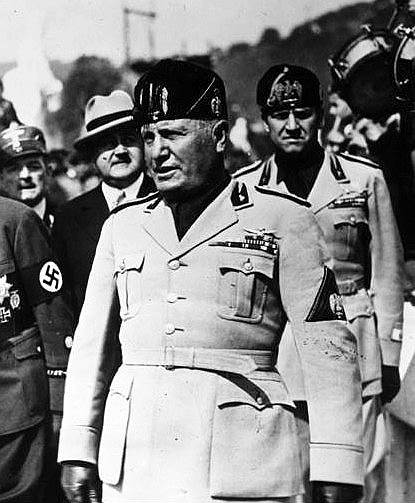1943 год. В результате переворота был смещен и арестован глава итальянских фашистов Бенито Муссолини