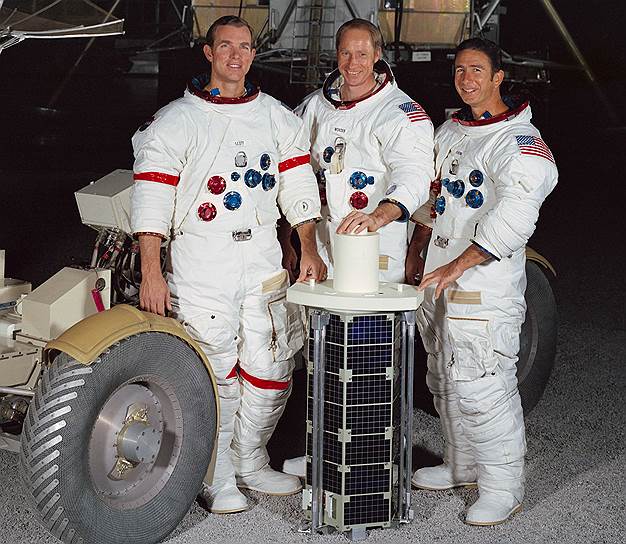 1971 год. Старт к Луне американского космического корабля «Аполлон-15» с астронавтами Дэйвом Скоттом, Альфредом Уорденом и Джеймсом Ирвином
