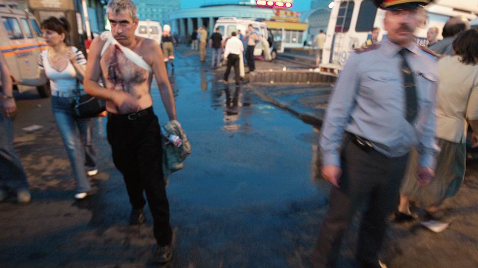 31 августа 2004 года — взрыв у станции метро «Рижская». Взрывное устройство привела в действие террористка-смертница. Более 10 человек погибли, 50 человек получили ранения и были госпитализированы. Ответственность за теракт взял на себя Шамиль Басаев