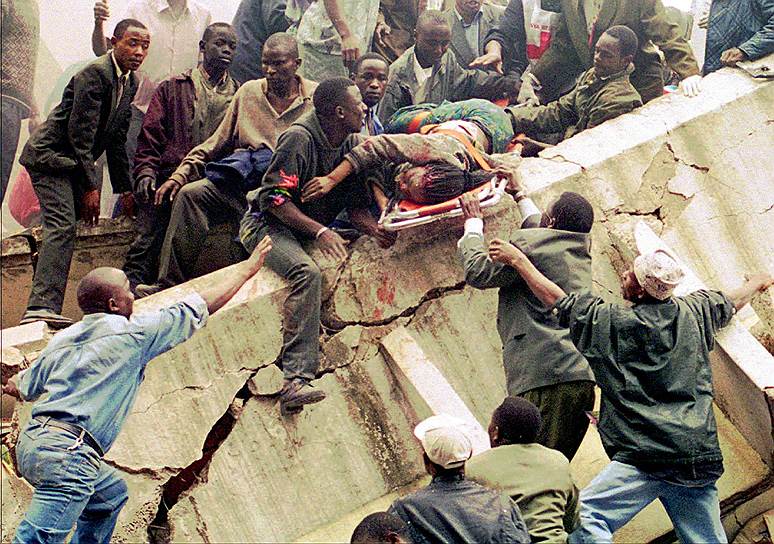 1998 год. Совершены теракты против посольств США в Кении и Танзании. Погибло около 250 и ранено более 4000 человек