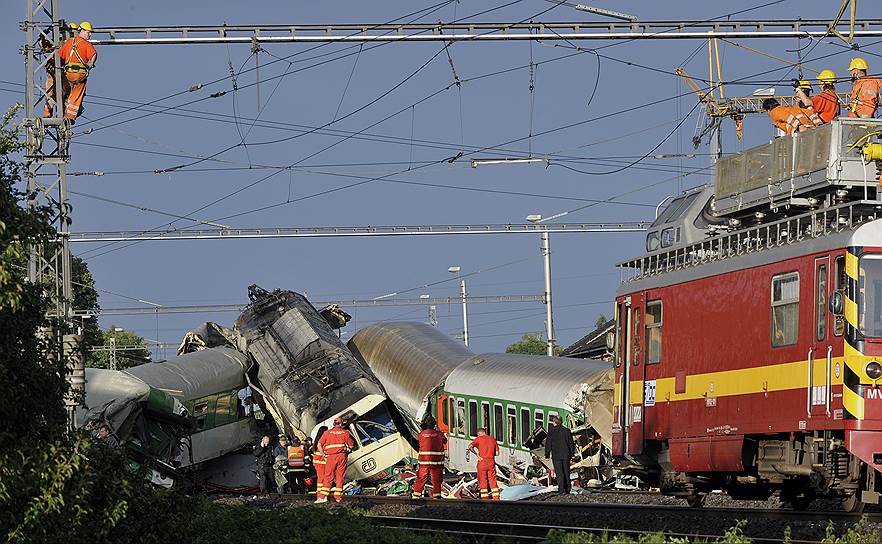 2008 год. Железнодорожная катастрофа в чешской Студенке. В результате обрушения моста на ж/д пути погибли 8 и пострадали более 60 человек